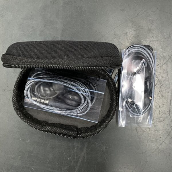 Samsung Tuned by AKG in-Ear Earphones EO-IG955 3.5mm Jack